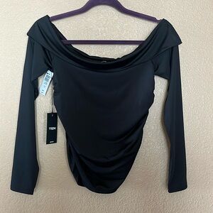 NWT Black Ten Aritzia off the shoulder top